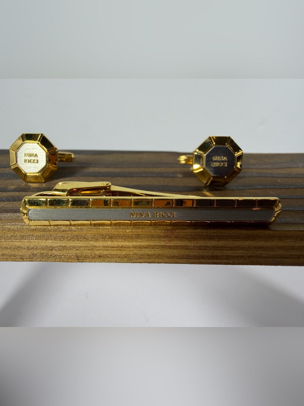 9049: Nina Ricci Vintage Gold-Tone Cufflinks & Tie Bar Set Germany